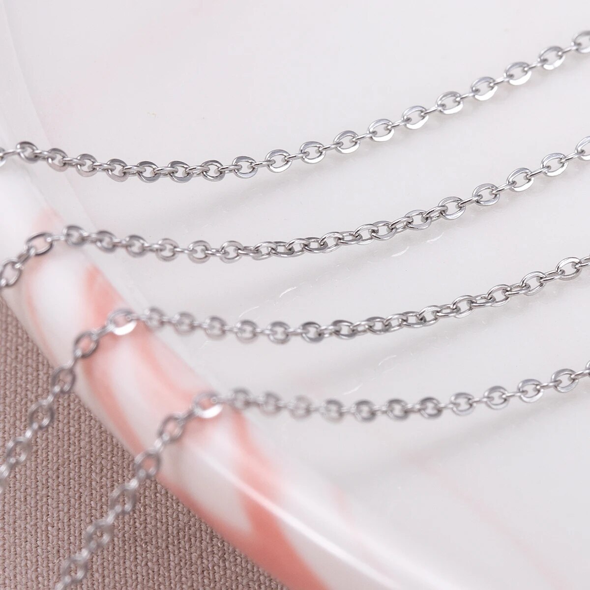 Chaînes fines en acier inoxyda - Body Jewelry Bulk avis et prix