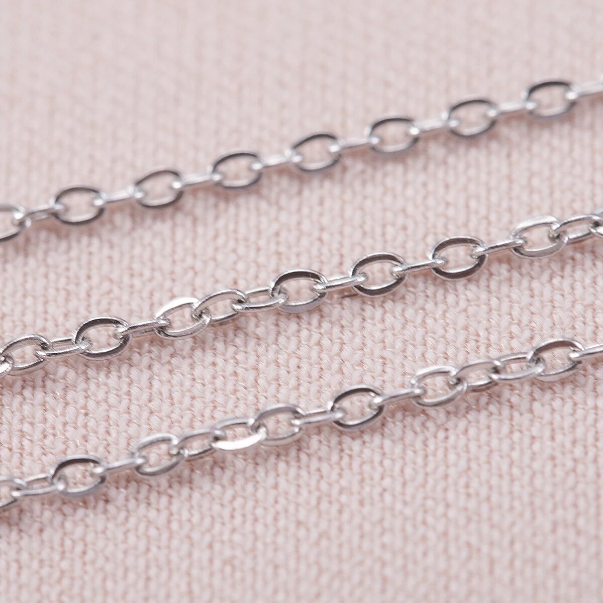 Chaînes fines en acier inoxyda - Body Jewelry Bulk avis et prix