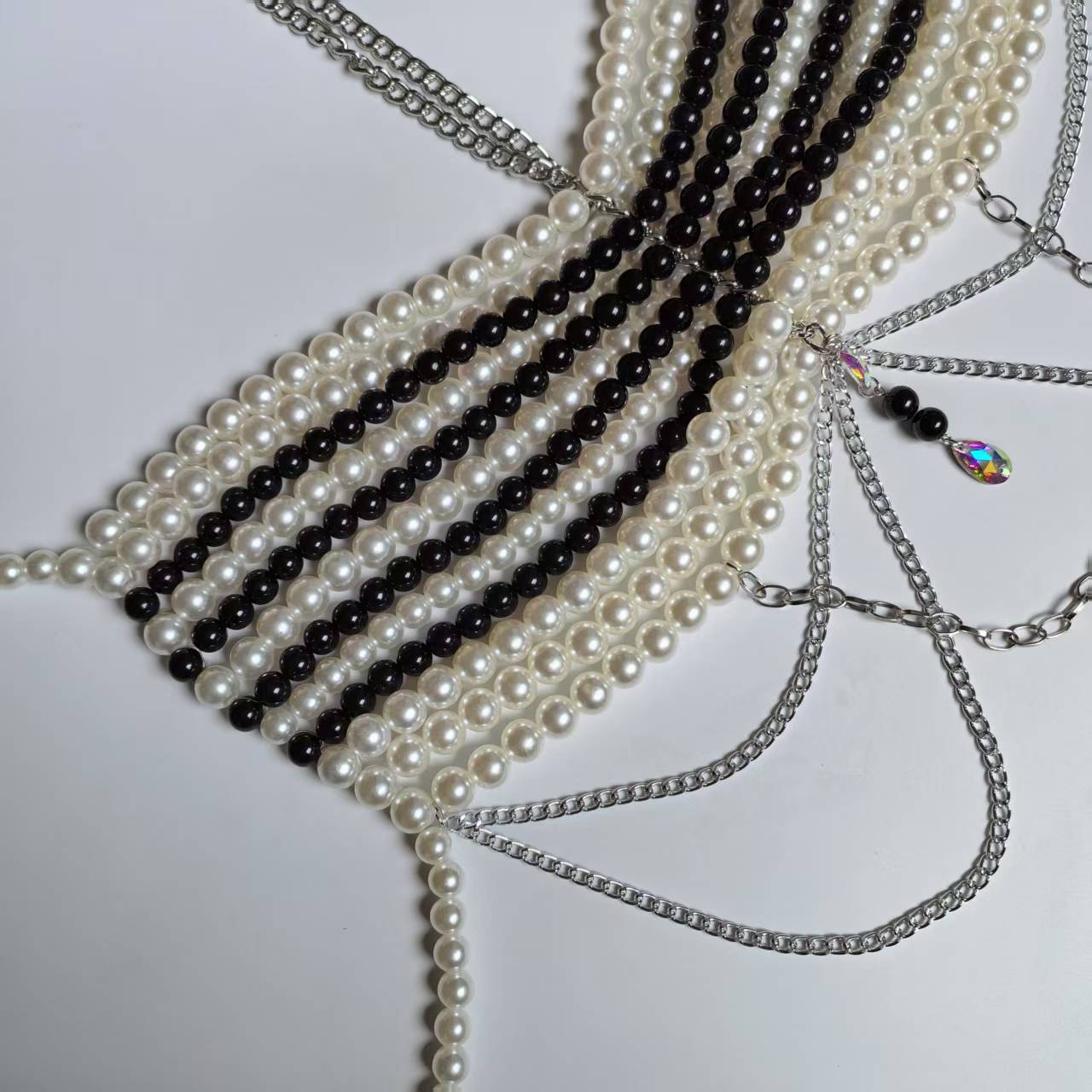 Noir blanc tissé perles en pla - Body Jewelry Vest avis et prix